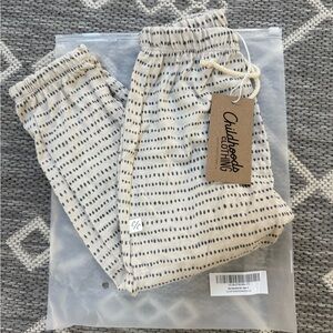 NWT Childhoods Clothing 5T lightweight joggers